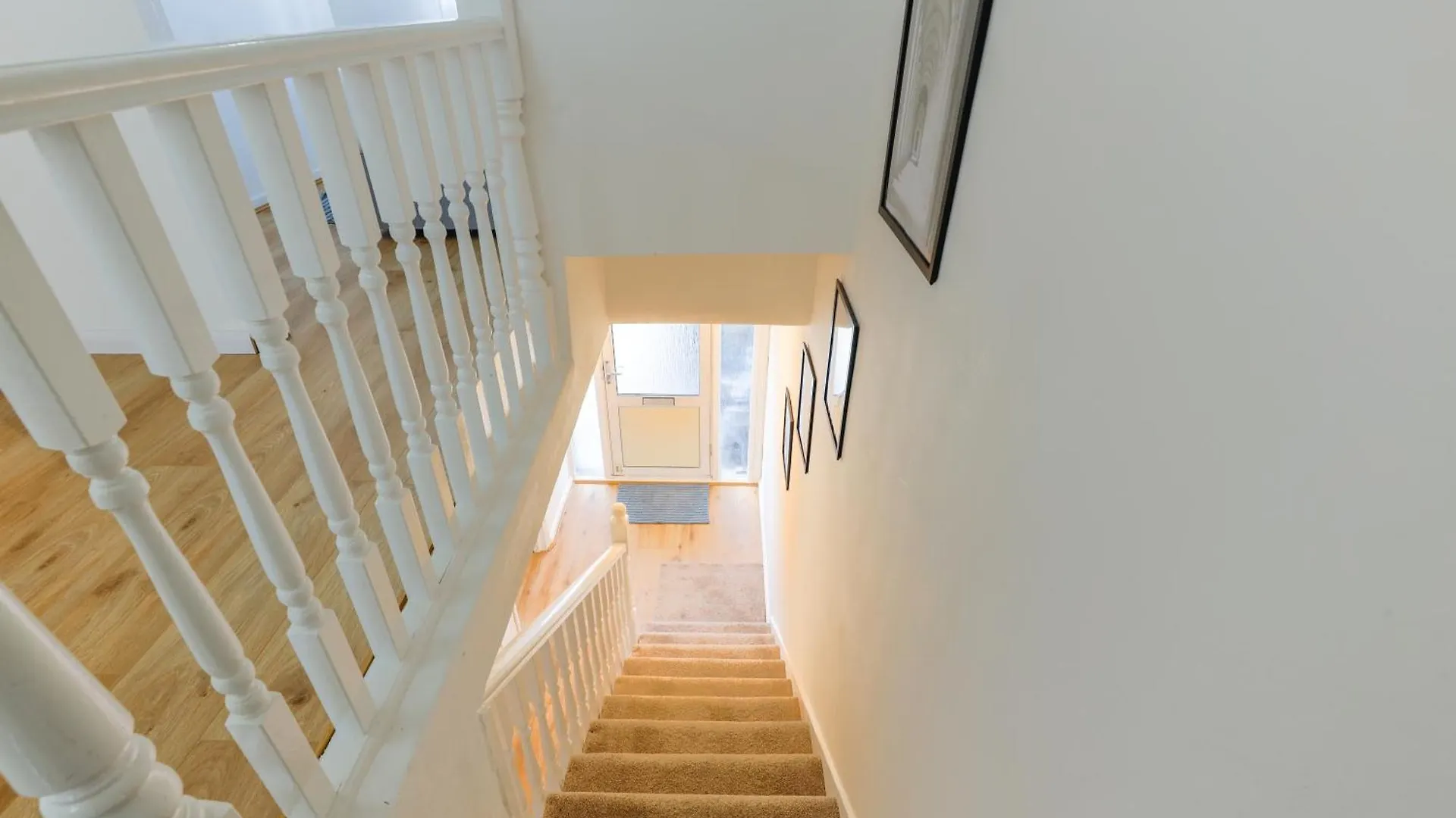 Opulent Heights Hotell London Pensionat