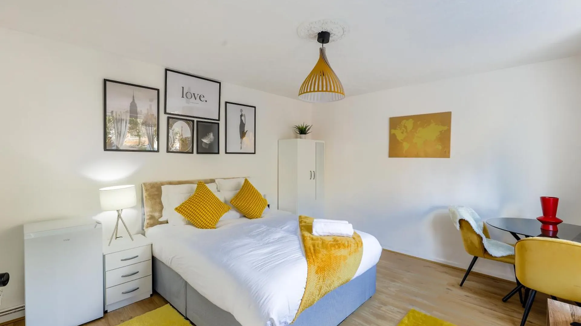 Opulent Heights Hotell London