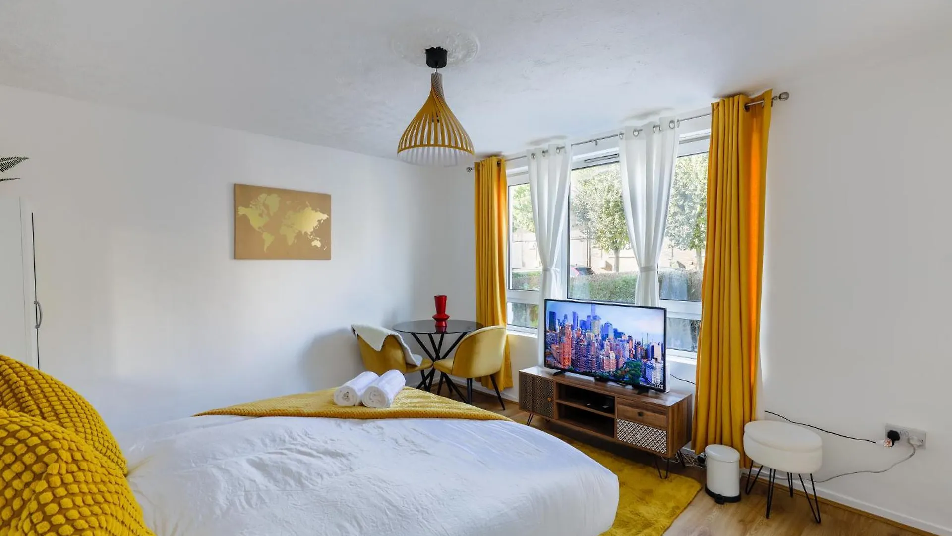 Opulent Heights Hotel London Guest house