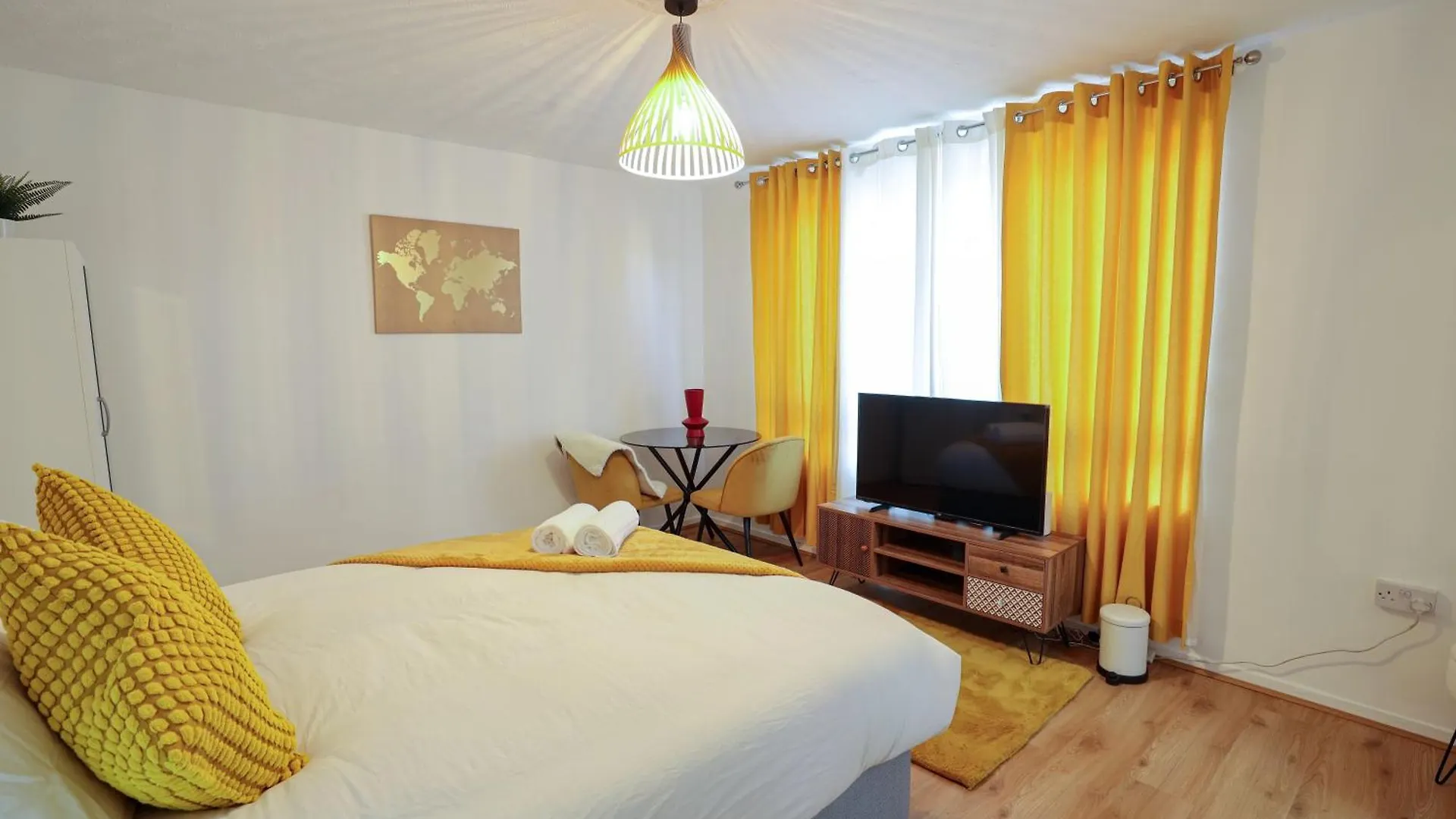 Guest house Opulent Heights Hotel London