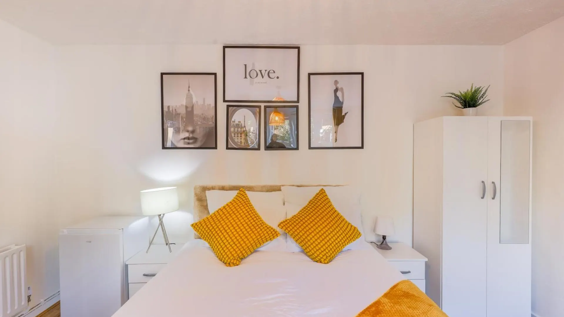 Guest house Opulent Heights Hotel London